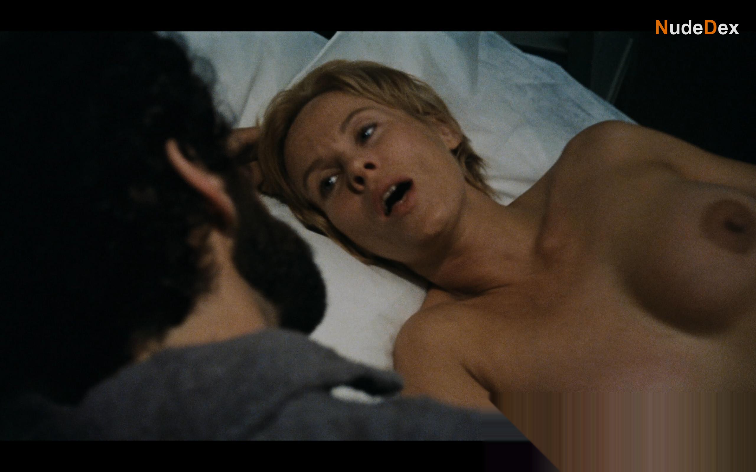 Bibi Andersson in The Touch, photo 13