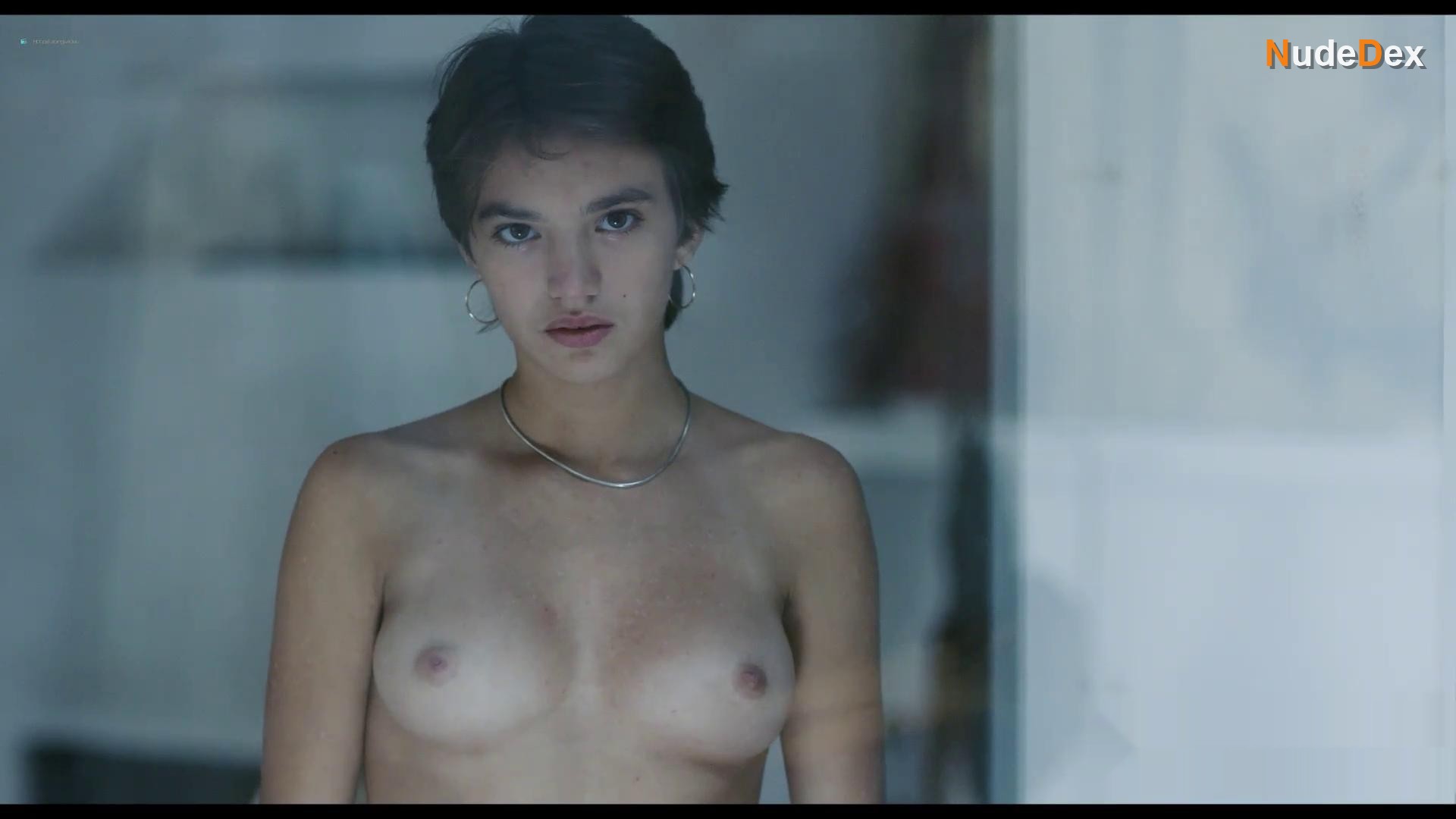 Billie Blain in La Sainte Famille, photo 3