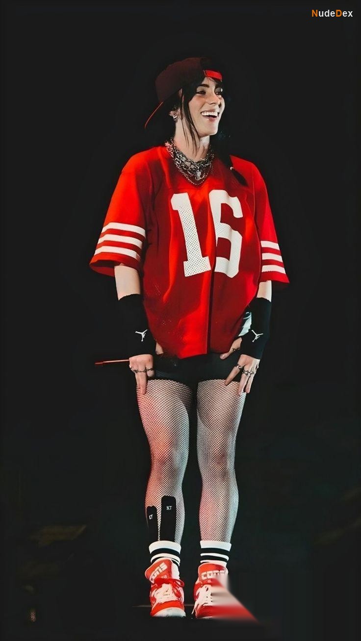 Billie Eilish in Billie Eilish Hit Me Hard And Soft Tour, photo 11