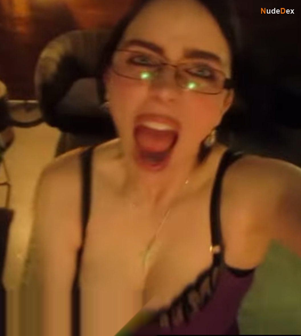 Billie Eilish in Billie Eilish Tiktok, photo 12