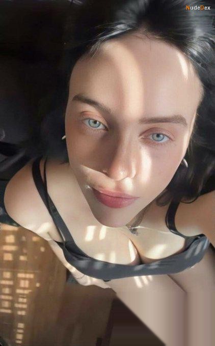 Billie Eilish in Billie Eilish Tiktok, photo 33