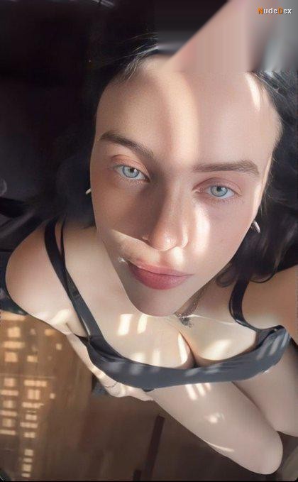 Billie Eilish in Billie Eilish Tiktok, photo 40
