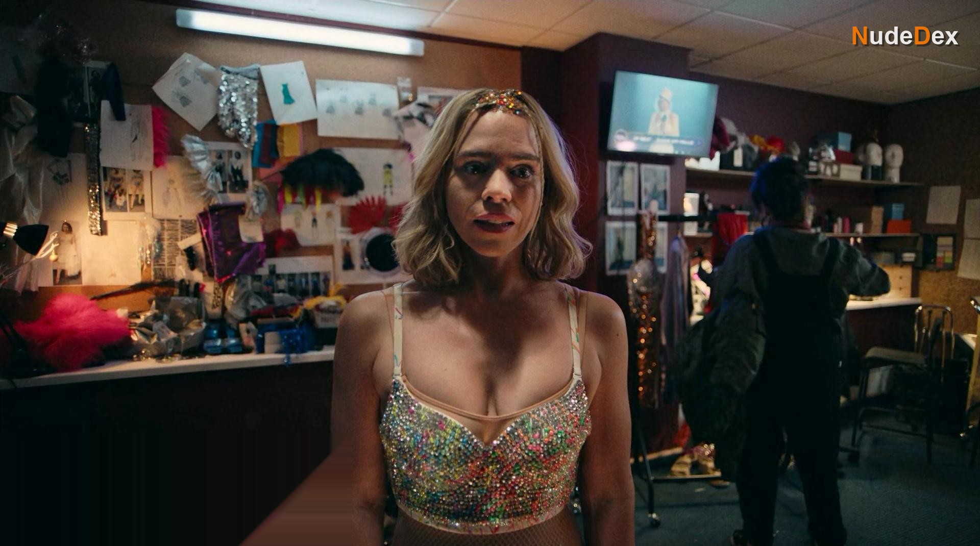 Billie Piper in I Hate Suzie, photo 3