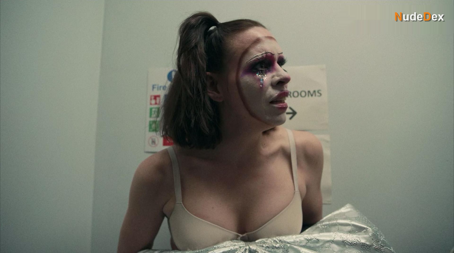 Billie Piper in I Hate Suzie, photo 6