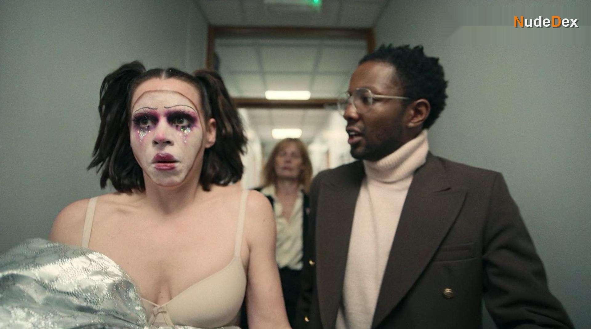 Billie Piper in I Hate Suzie, photo 11
