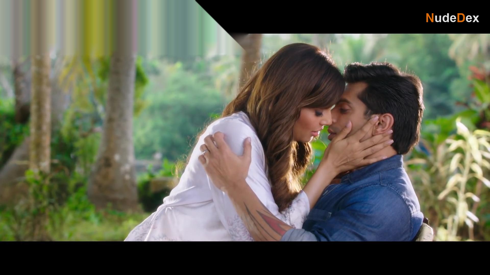 Bipasha Basu in Alone, photo 5
