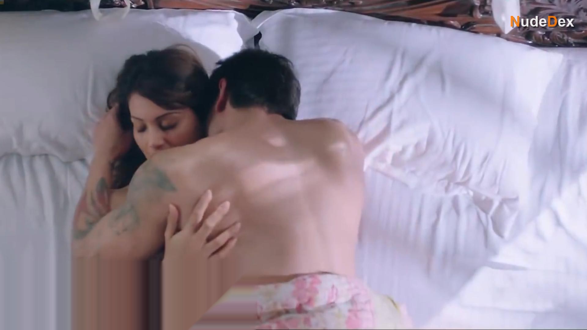 Bipasha Basu in Alone, photo 12
