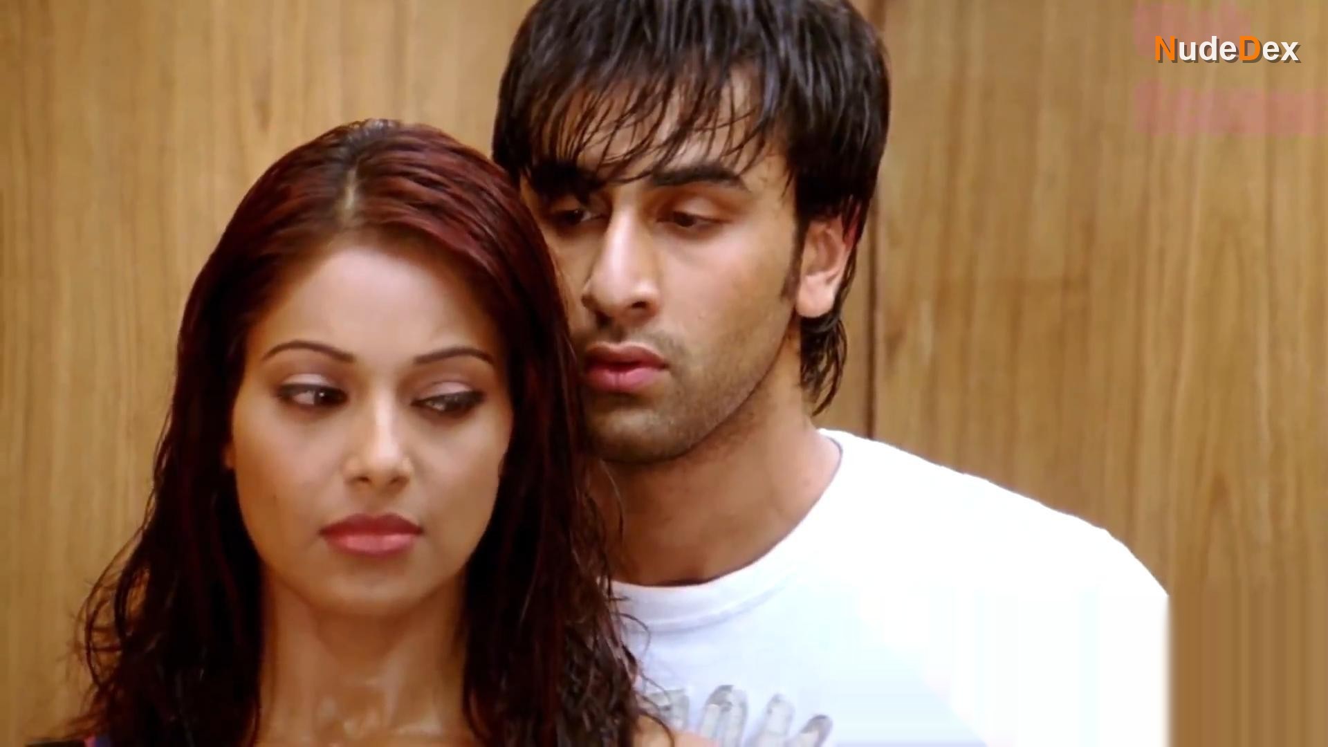 Bipasha Basu in Bachna Ae Haseeno, photo 2