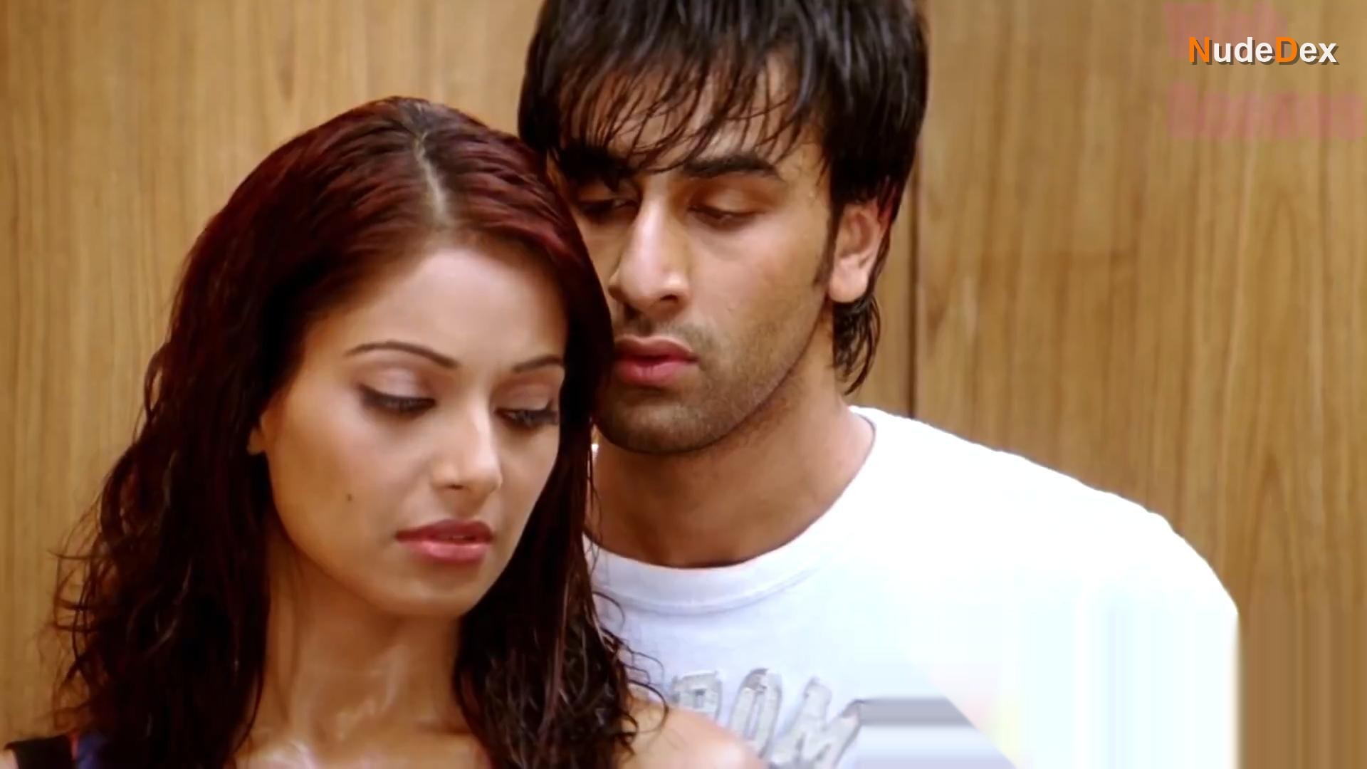 Bipasha Basu in Bachna Ae Haseeno, photo 6