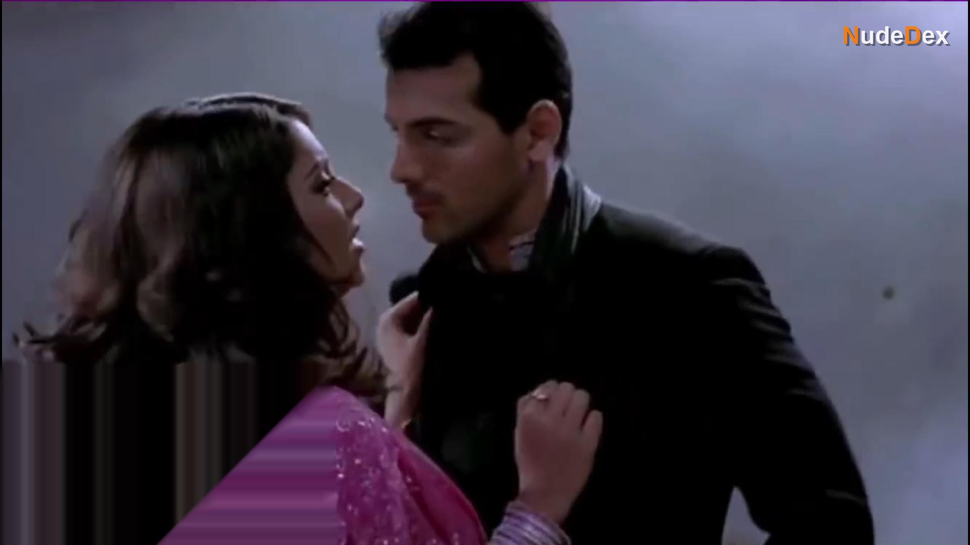 Bipasha Basu in Dhan Dhana Dhan Goal, photo 2