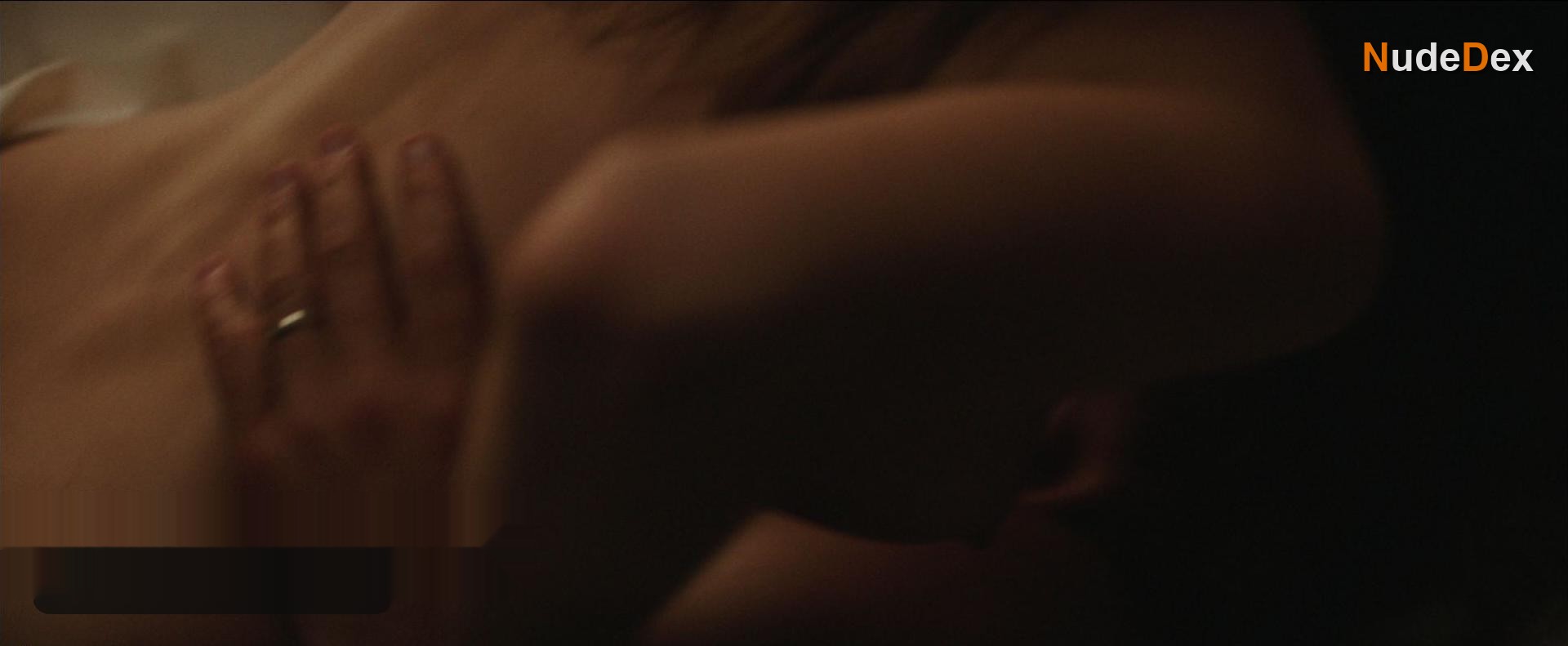 Blake Lively in All I See Is You, photo 4