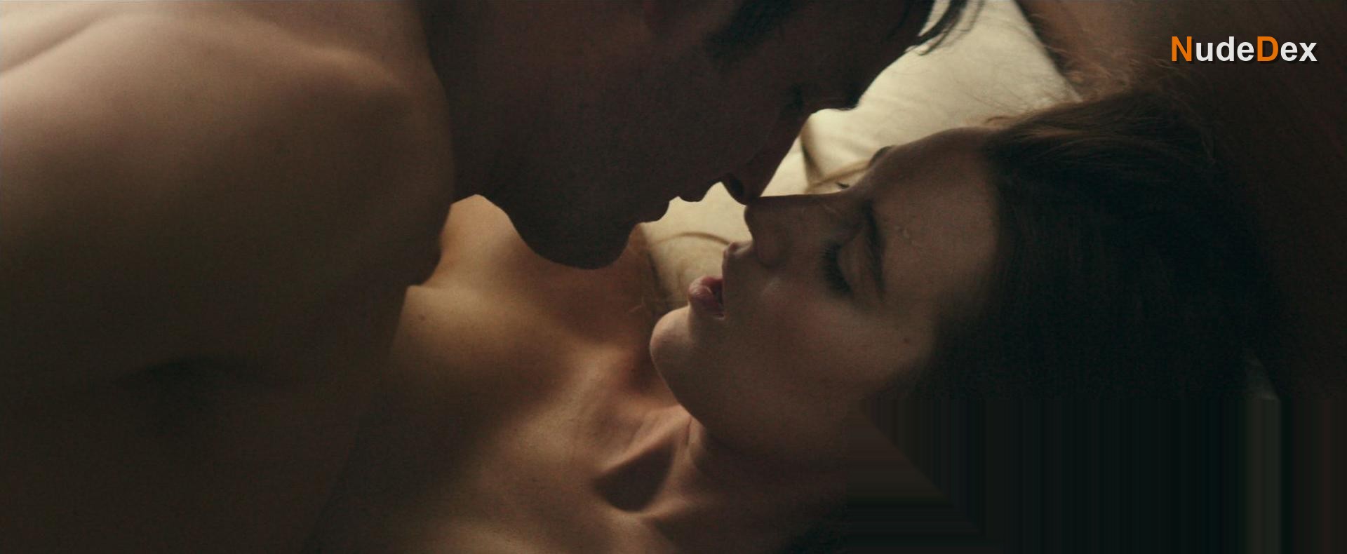 Blake Lively in All I See Is You, photo 5