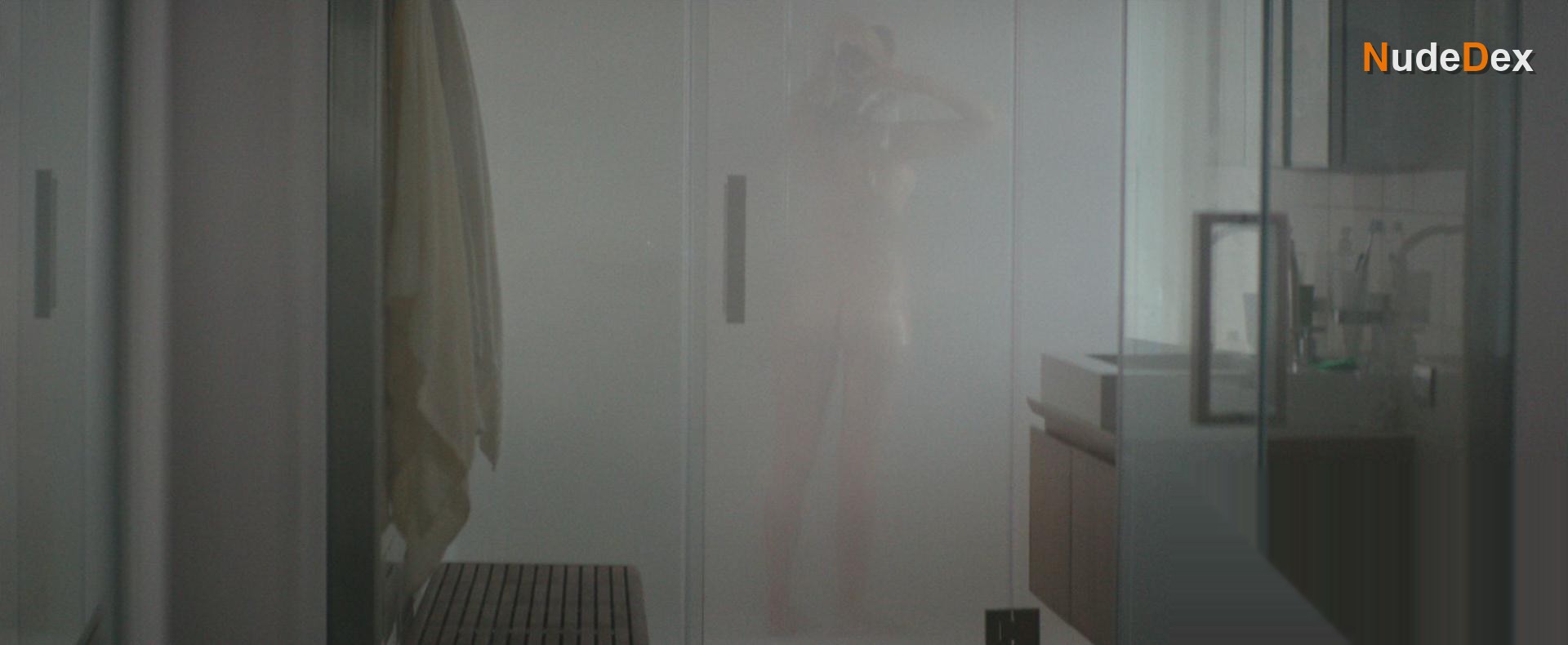 Blake Lively in All I See Is You, photo 11