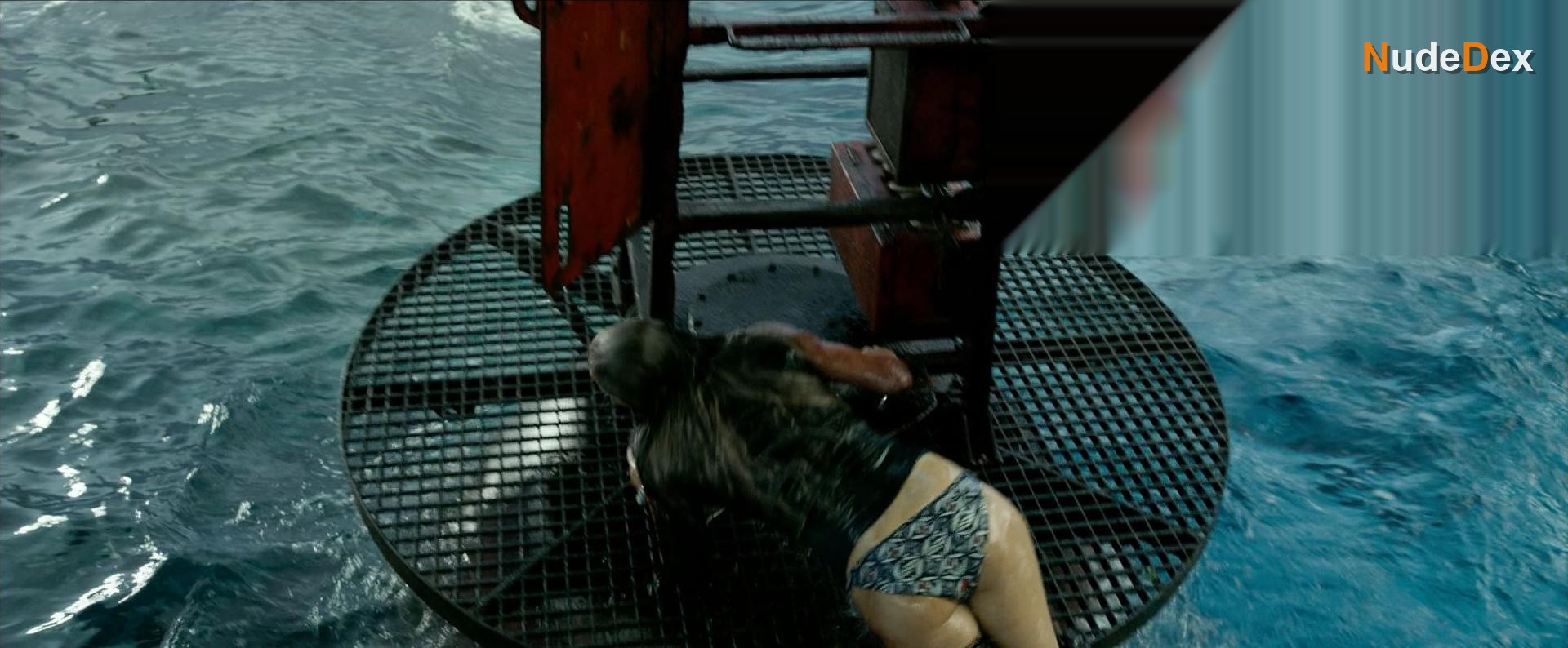 Blake Lively in The Shallows, photo 11