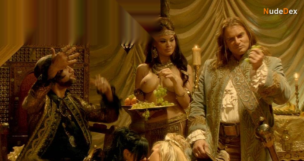Brea Lynn in Pirates Ii Stagnetti S Revenge, photo 2