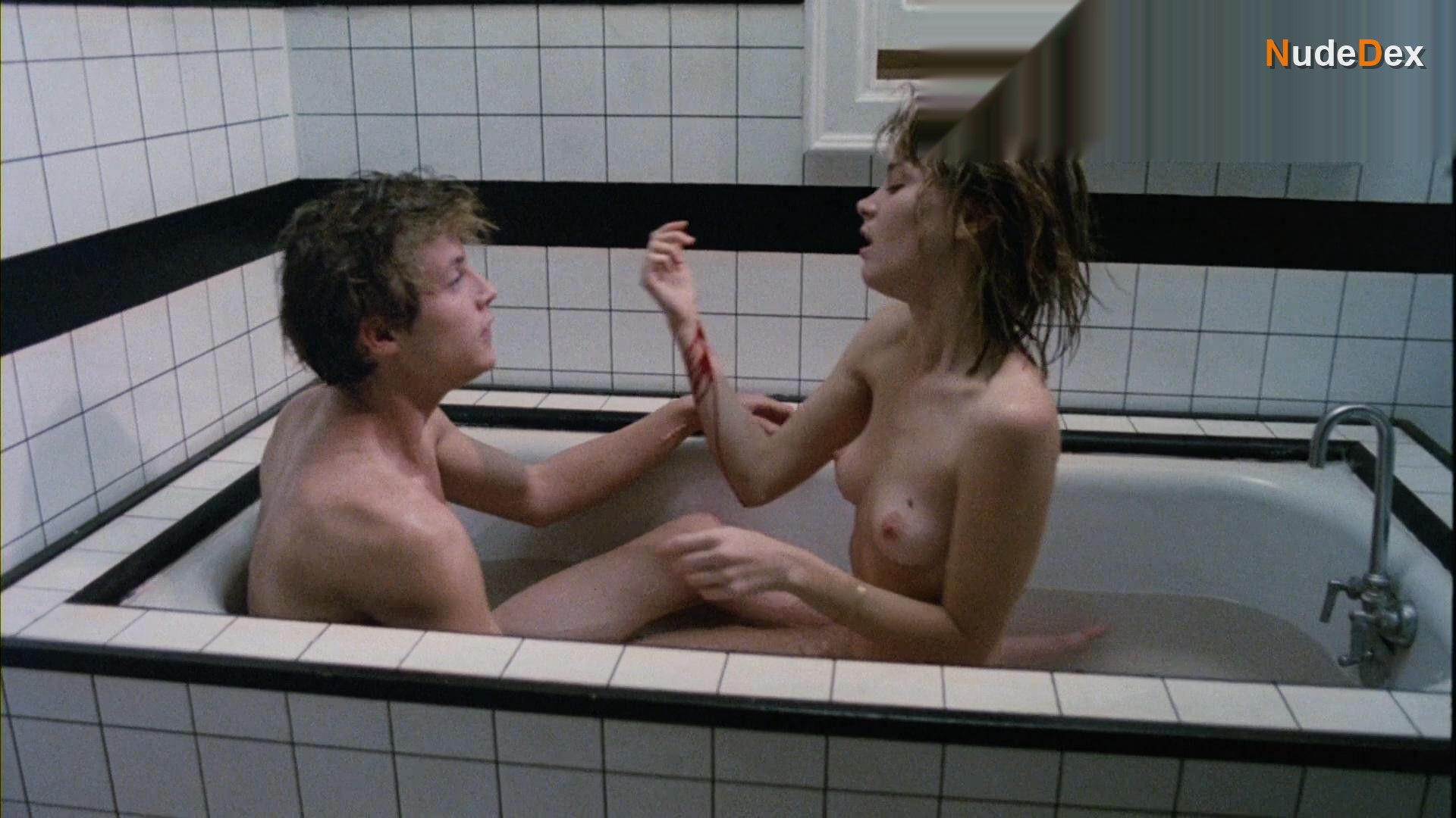 Bridget Fonda in Aria, photo 11