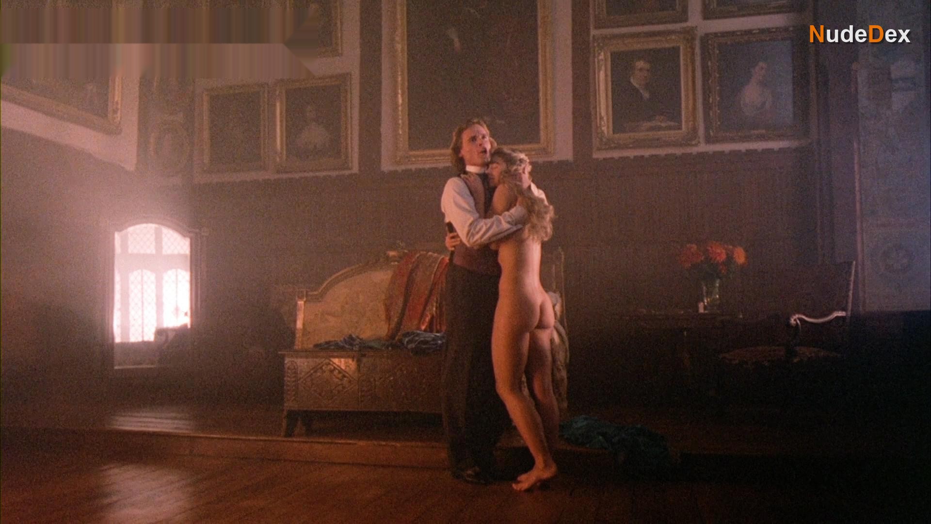 Bridget Fonda in Aria, photo 34