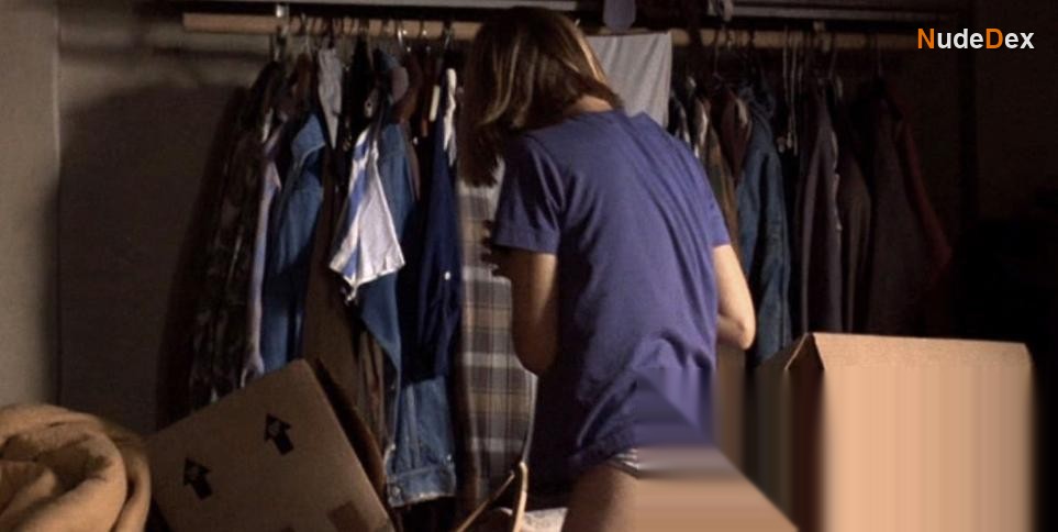 Bridget Fonda in Bodies Rest Motion, photo 9
