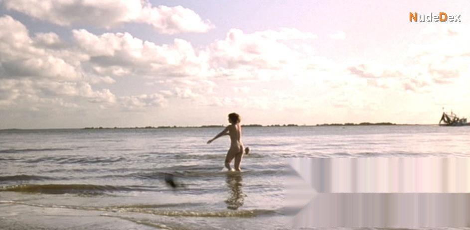 Bridget Fonda in Camilla, photo 5