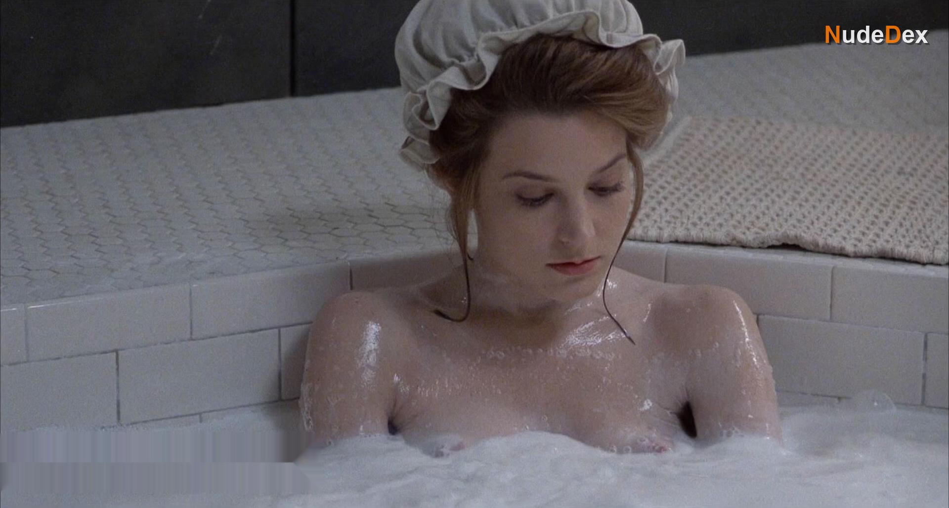 Bridget Fonda in The Road To Wellville, photo 3