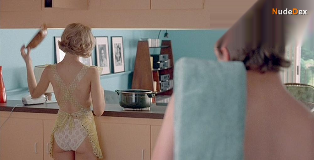 Bridget Fonda in Touch, photo 6
