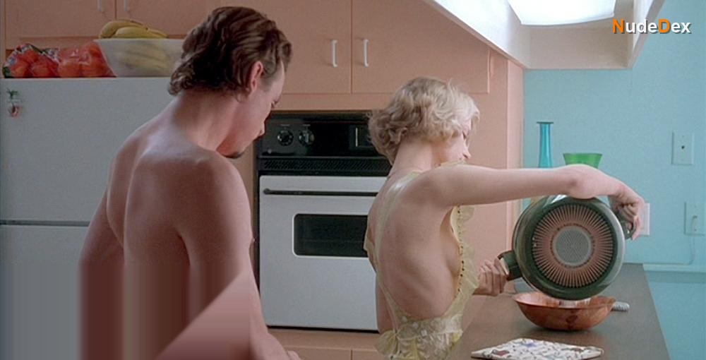 Bridget Fonda in Touch, photo 8