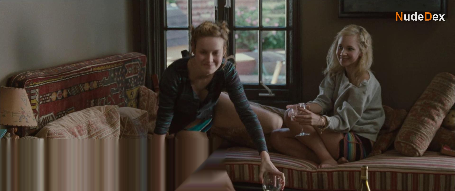Brie Larson in Greenberg, photo 4