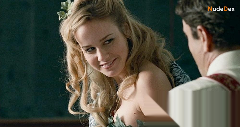 Brie Larson in Tanner Hall, photo 4