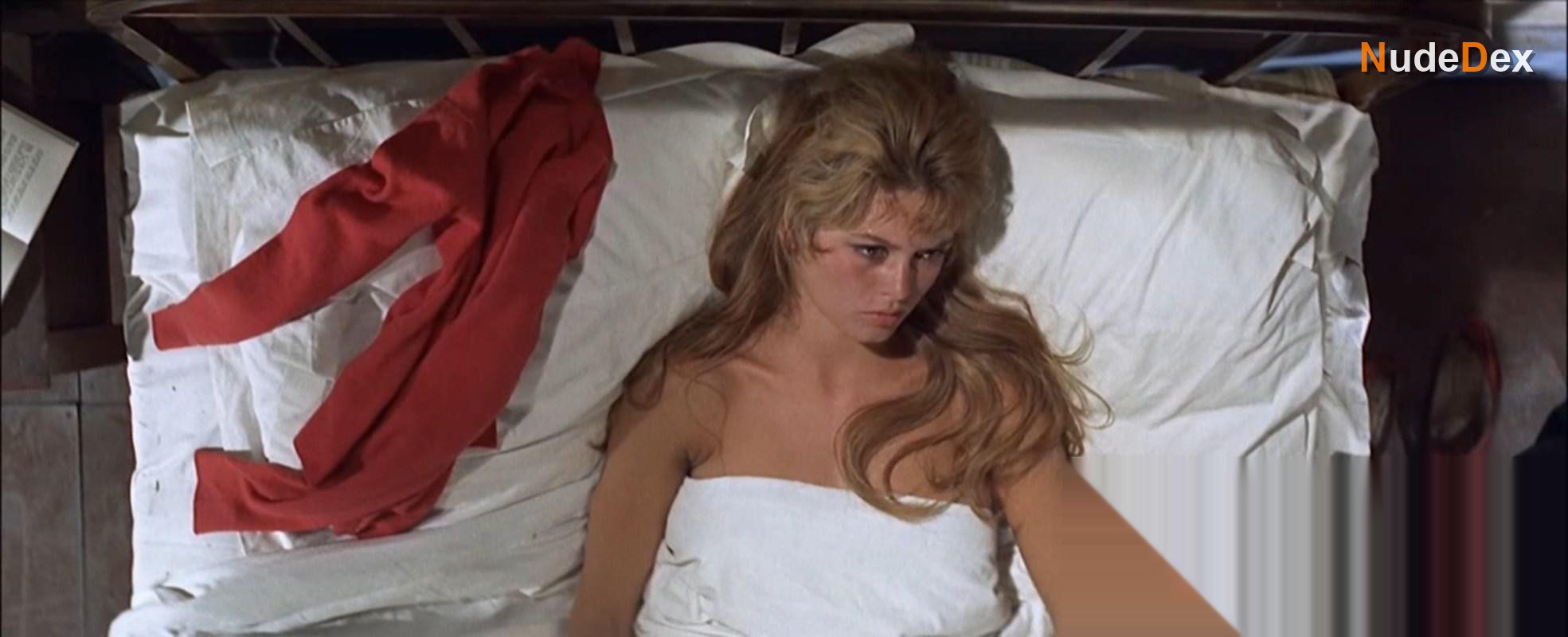 Brigitte Bardot in And God Created Woman, photo 12