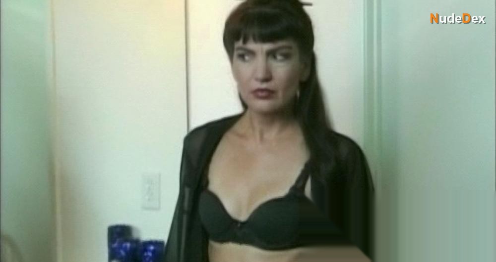 Brinke Stevens in Exterminator City, photo 2