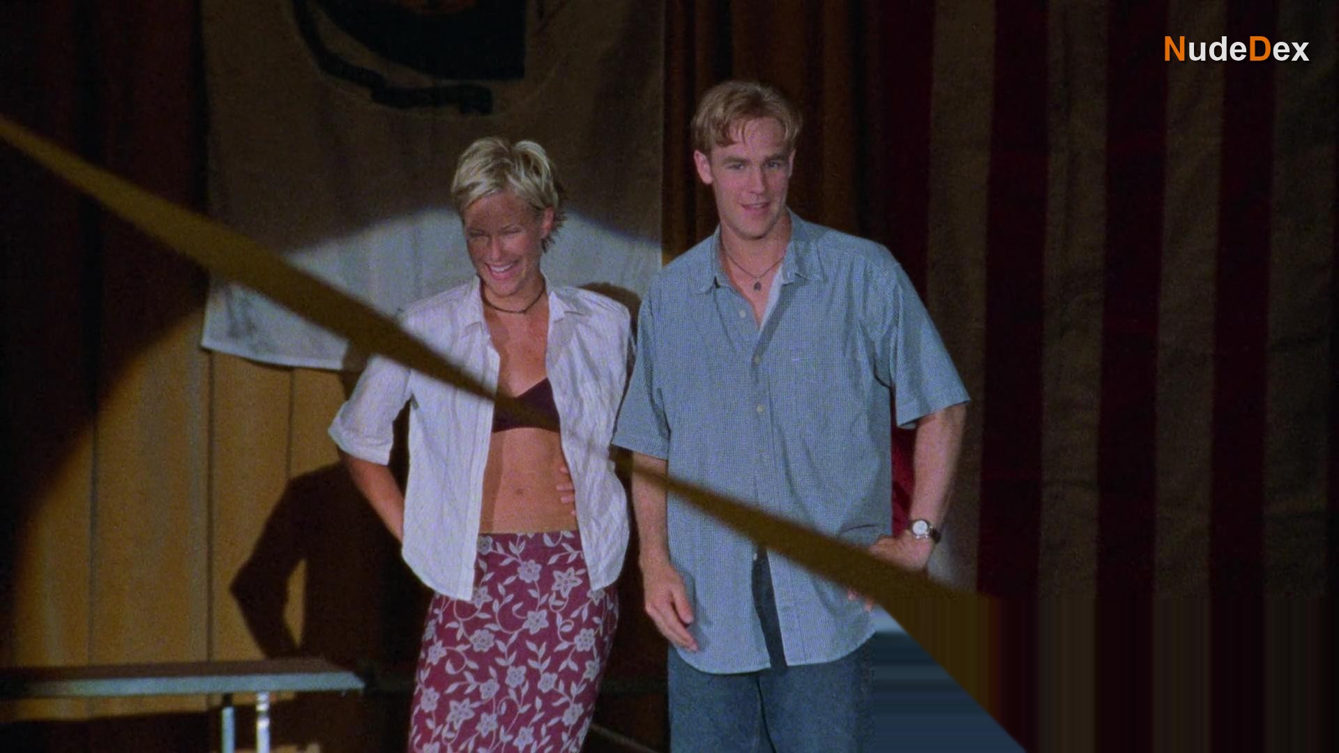 Brittany Daniel in Last Call With Carson Daly, photo 2