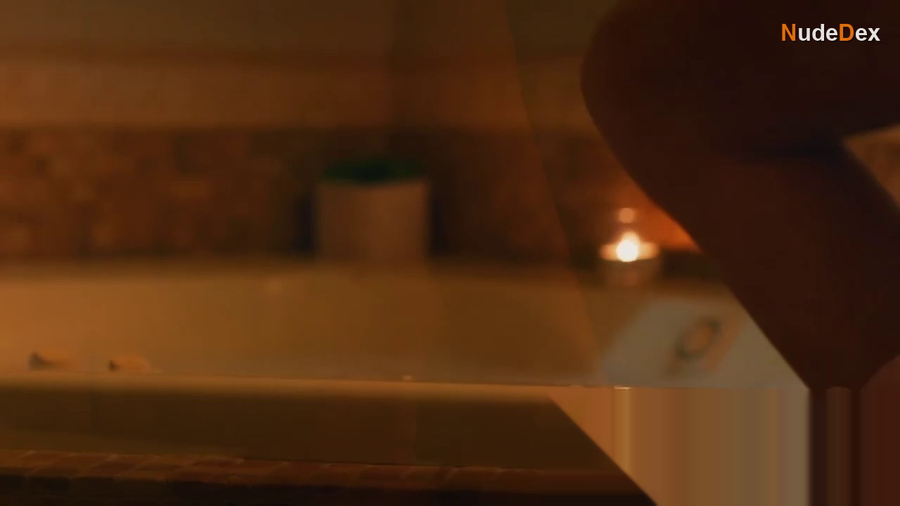Brittany Underwood in A Bride's Nightmare, photo 3