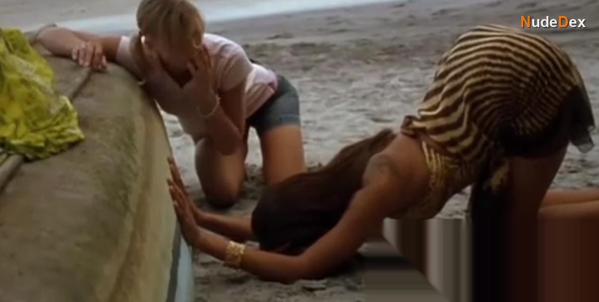 Brooke Burns in Death To The Supermodels, photo 4