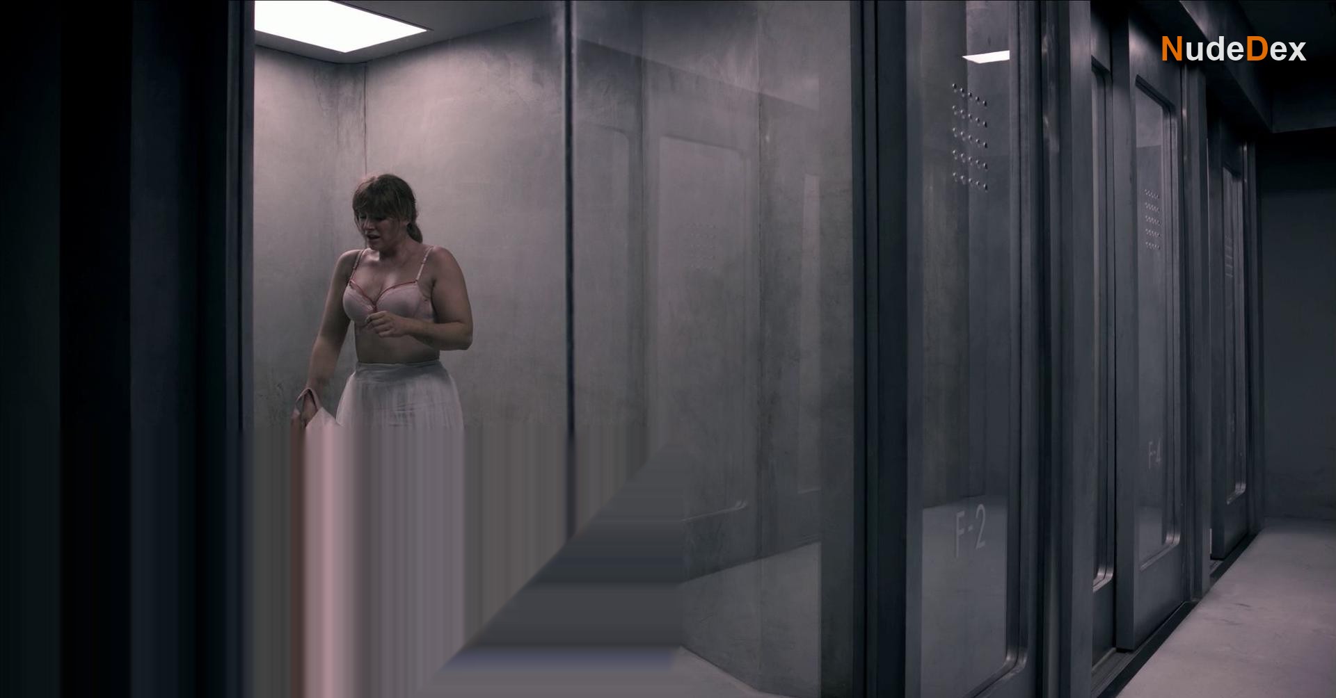 Black Mirror in Black Mirror, photo 1