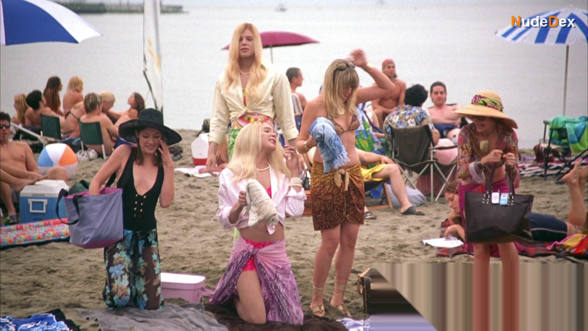 Busy Philipps in White Chicks, photo 2