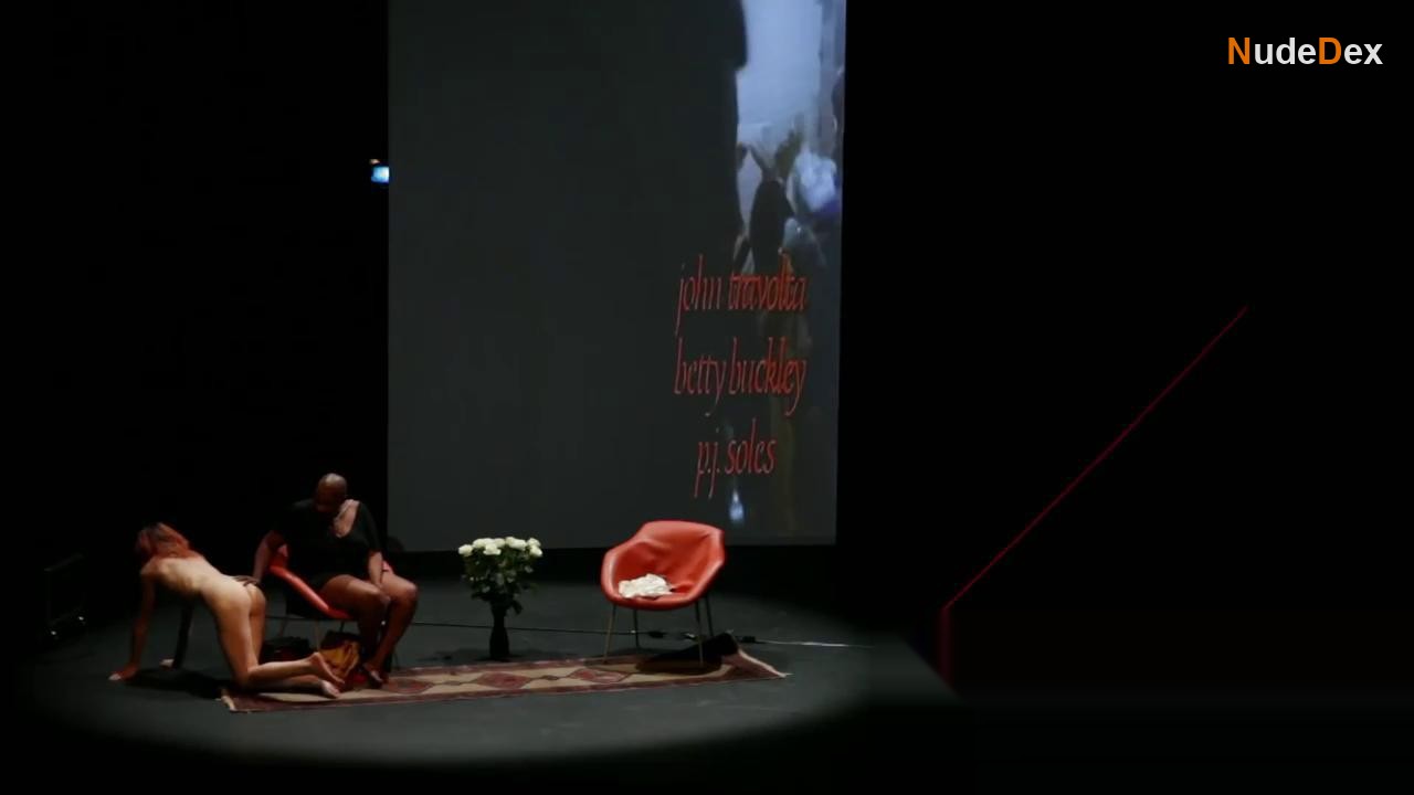 Camille Sauvayre in Paris D Amour, photo 7