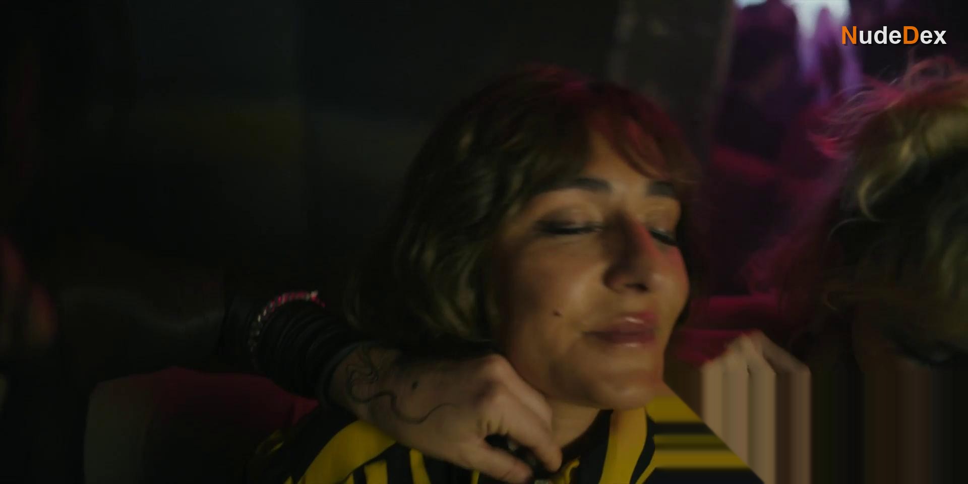 Candela Pena in Furia, photo 2
