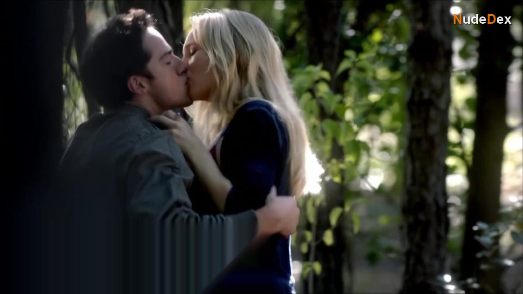 Candice Accola in The Vampire Diaries, photo 10