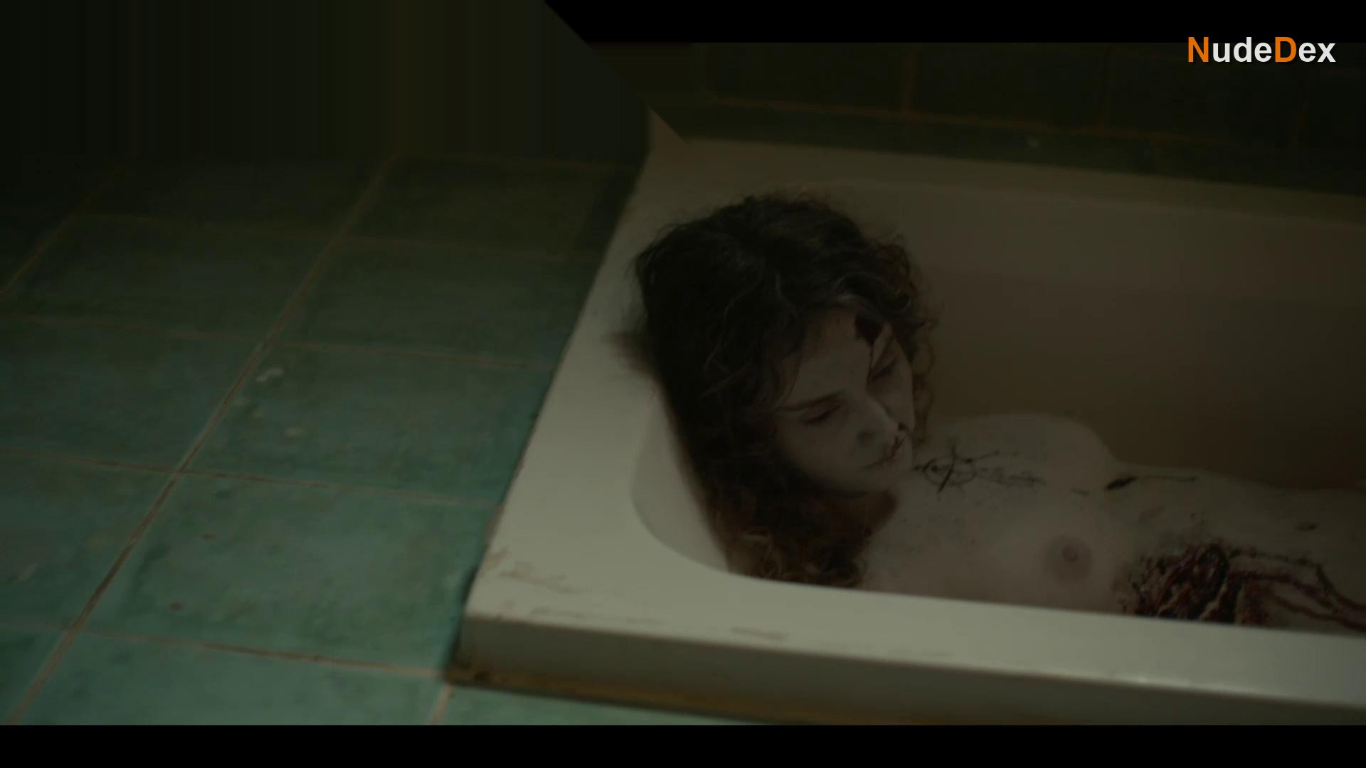 Cansu Turedi in The Funeral, photo 2