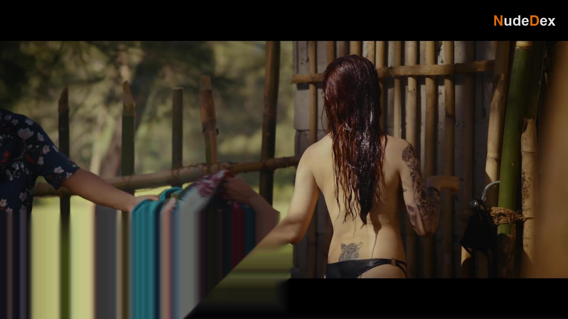 Cara Gonzales in Lawa, photo 1