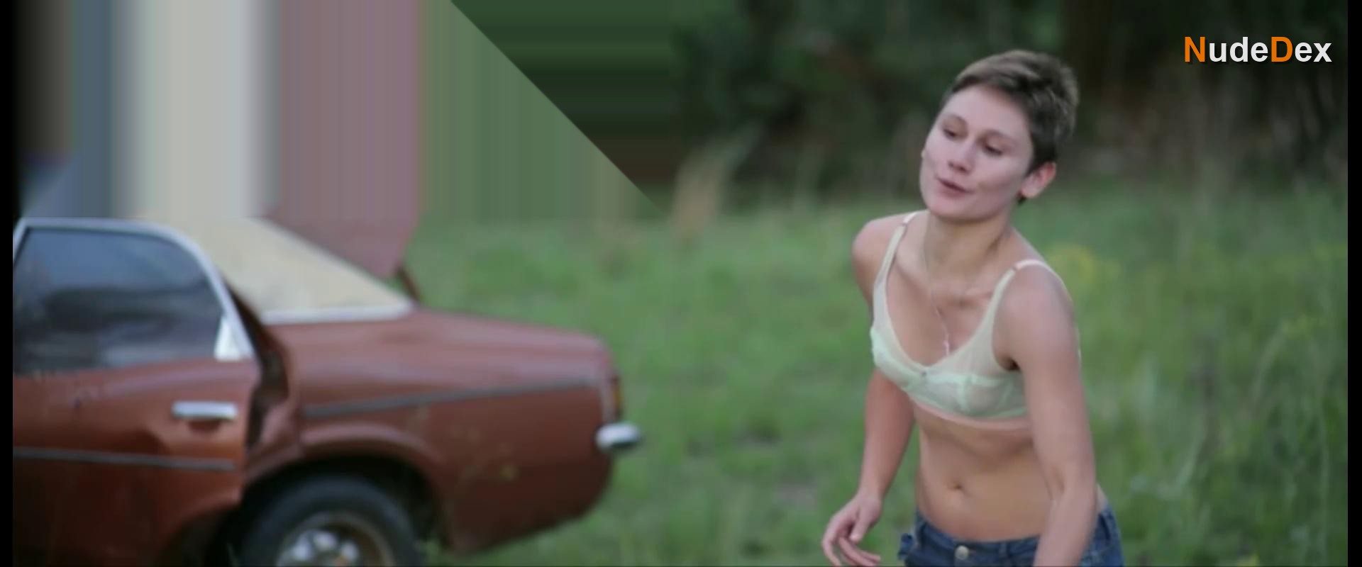 Cara Roberts in Durban Poison, photo 7