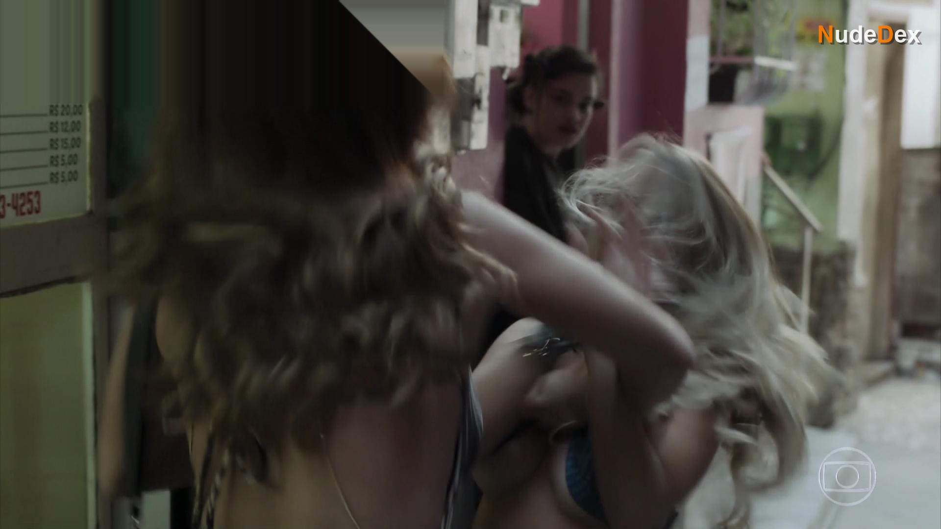 Carla Diaz in A Forca Do Querer, photo 7