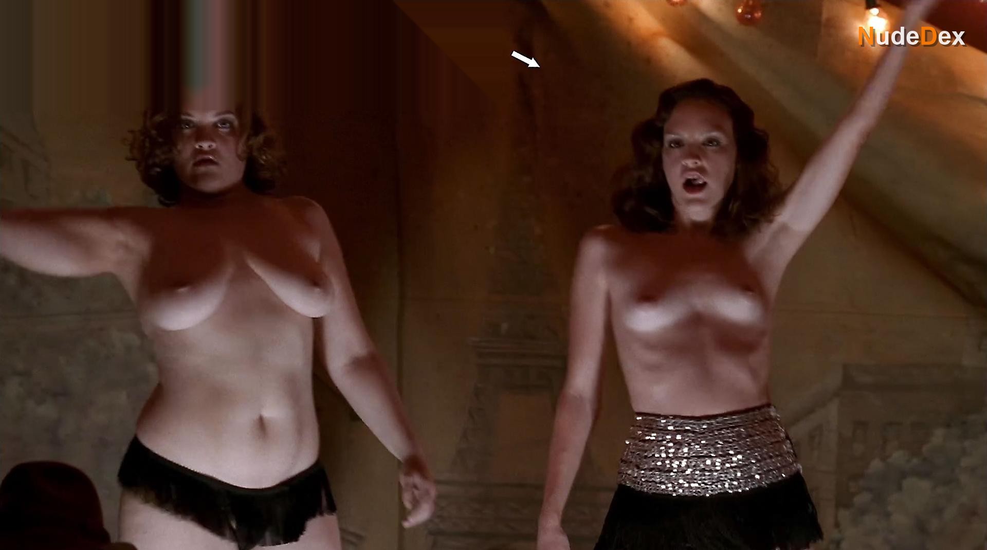 Carla Gallo in Carnivale, photo 10