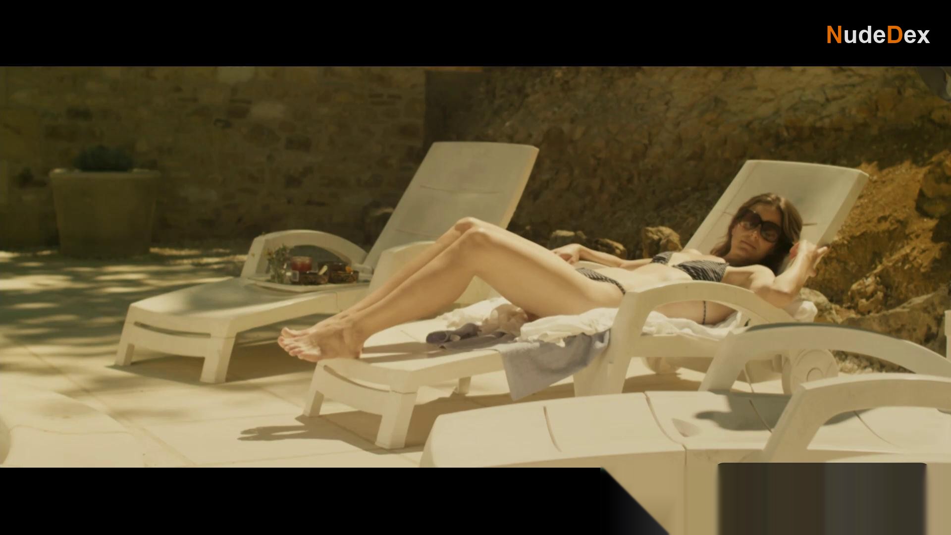 Carla Juri in Fossil, photo 2