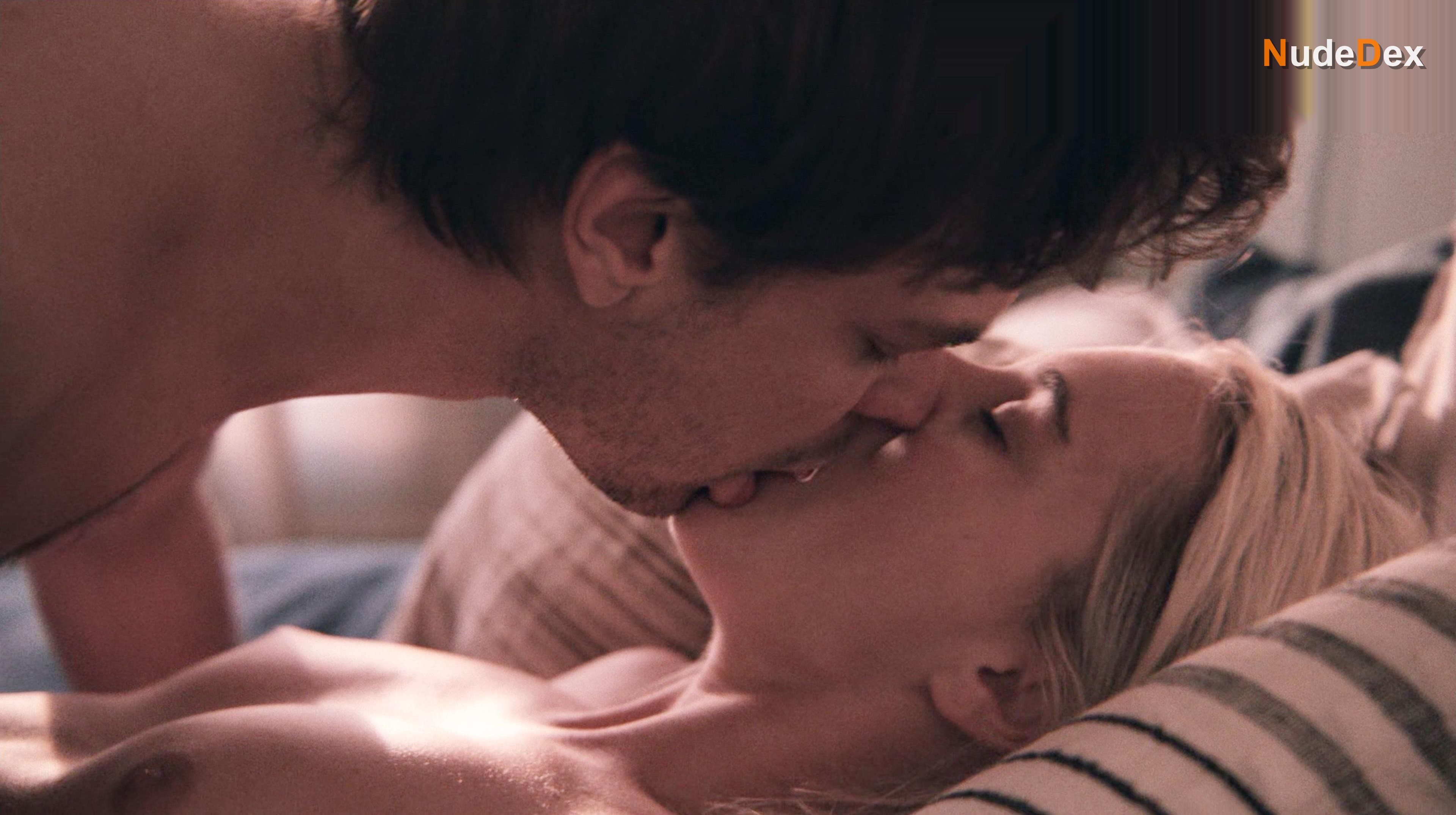 Carla Sehn in Diary Of A Ditched Girl, photo 21
