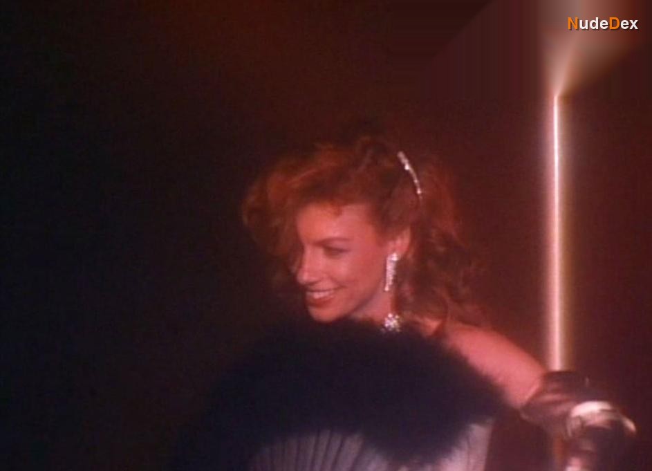 Carlye Byron in Stripped To Kill, photo 1