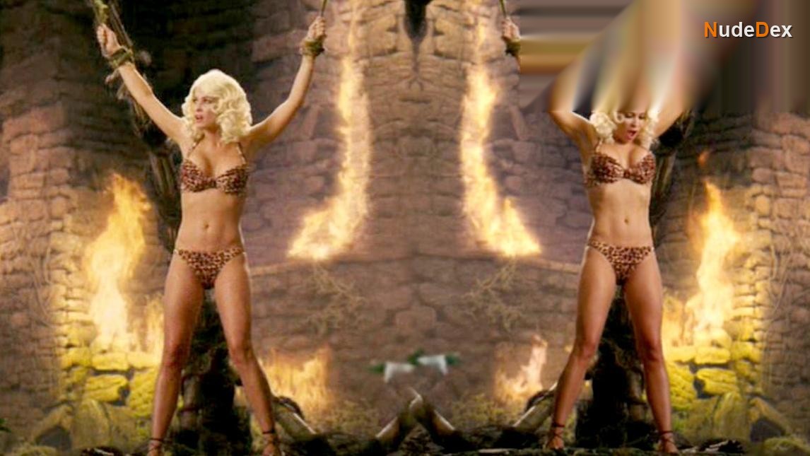 Carmen Electra in Date Movie, photo 5
