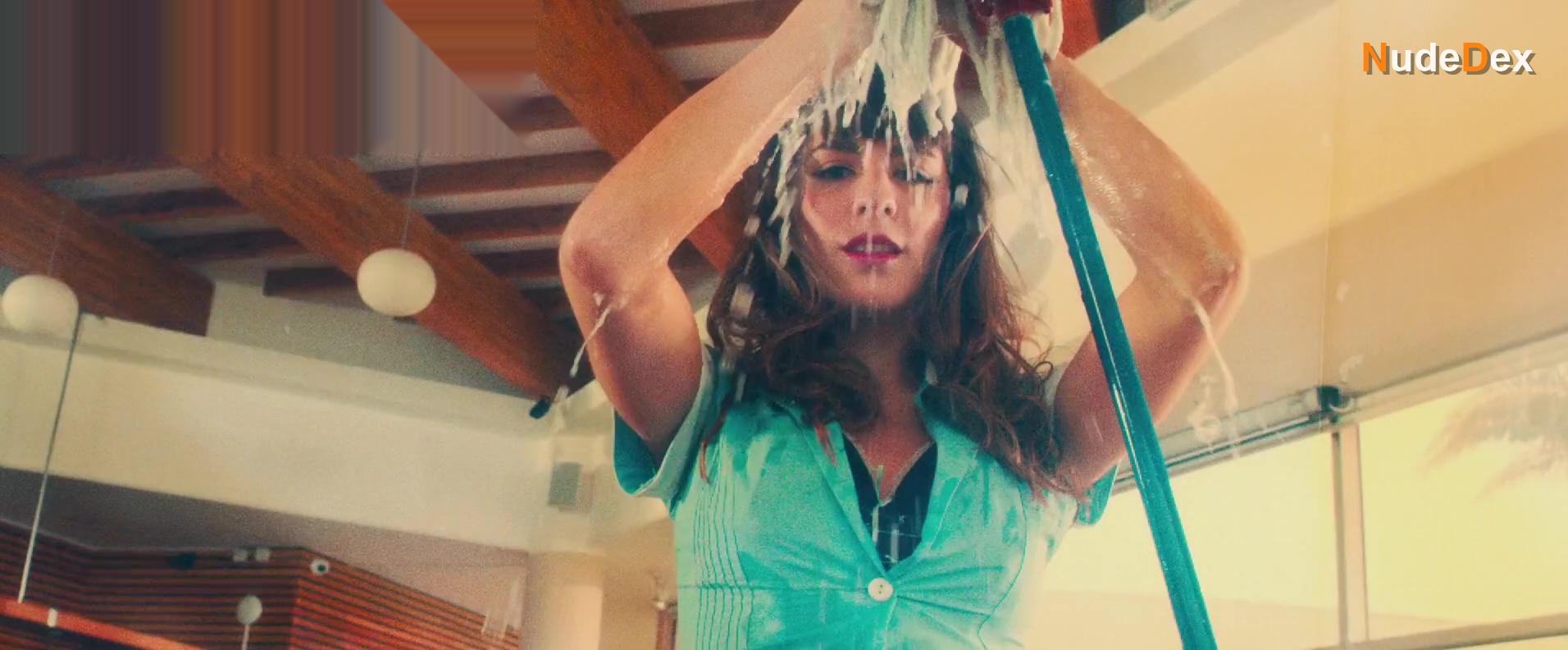 Carmen Zabala in Gun Shy, photo 4