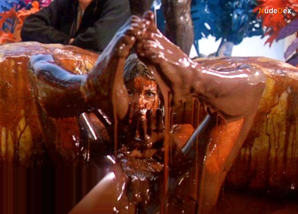 Carole Laure in Sweet Movie, photo 24