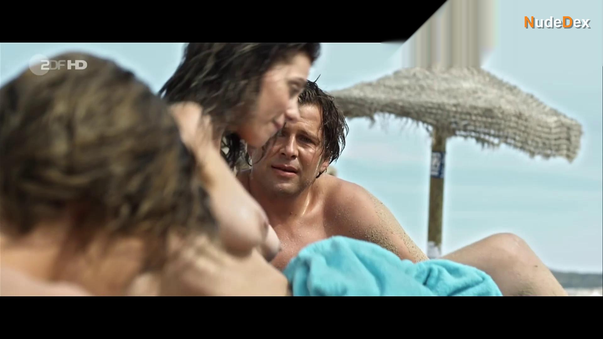 Carolina Clemente in Implosion, photo 2